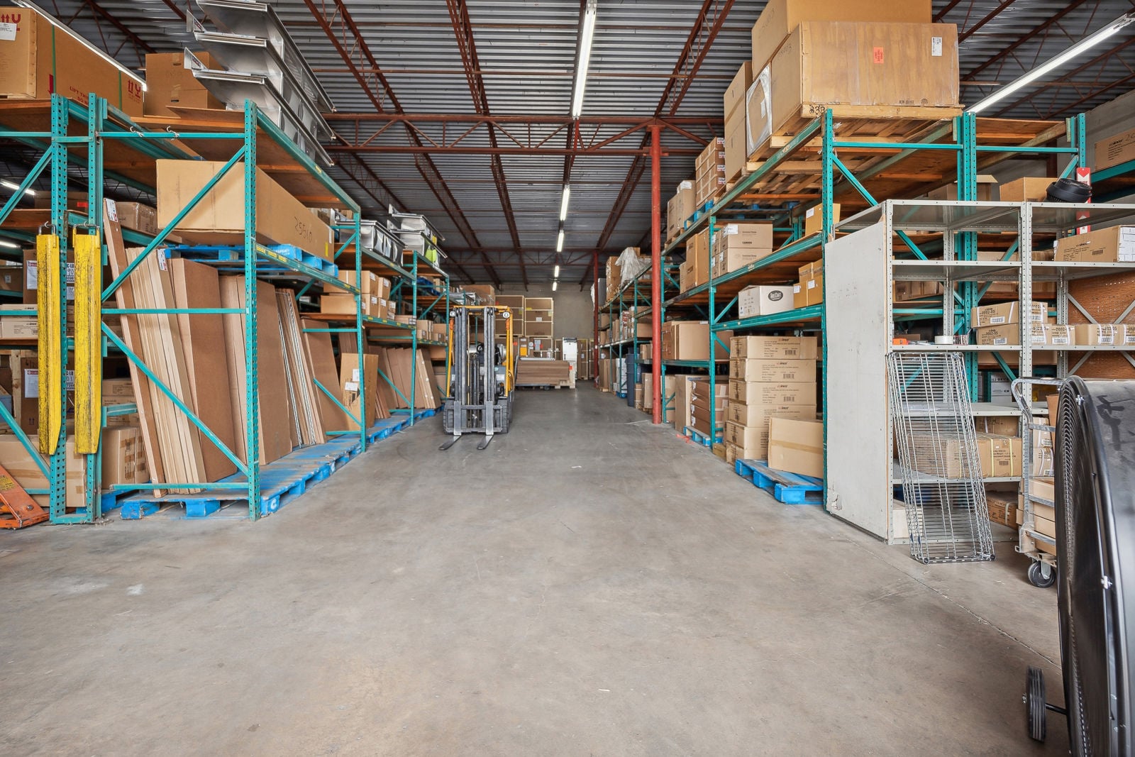 27-225_2701 W California Ave