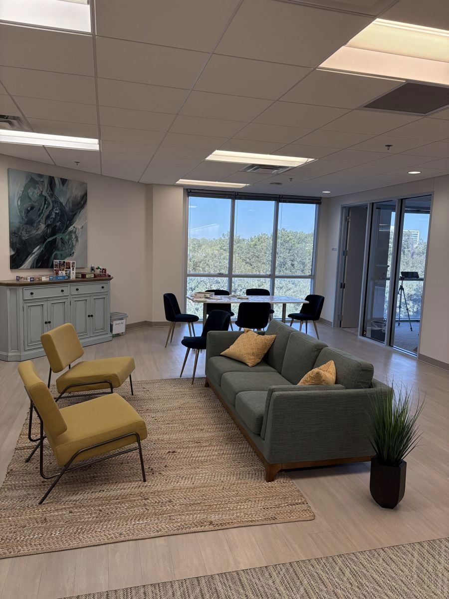 Pondry lobby IMG_2926