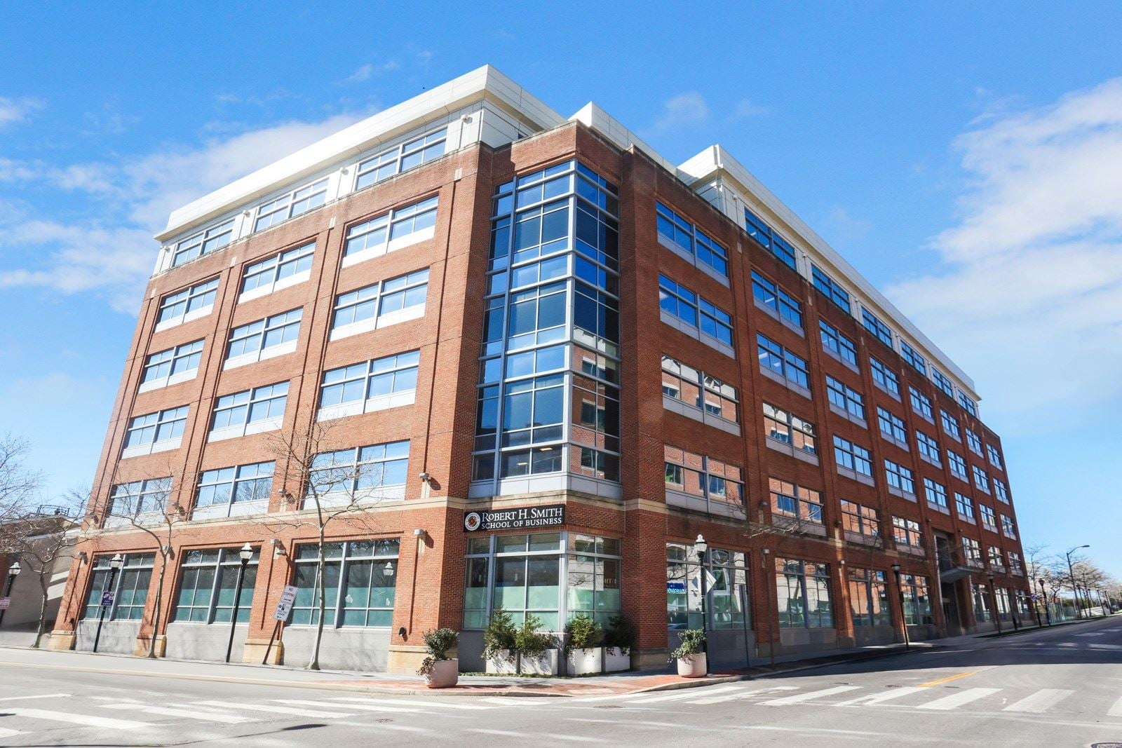 801 W Baltimore - Building - Front_01