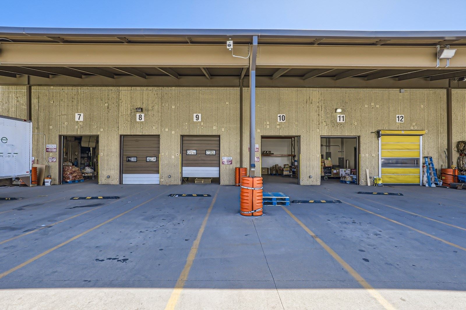 10700 E. 45th Ave - Print Quality - 015 - 22 Loading Dock