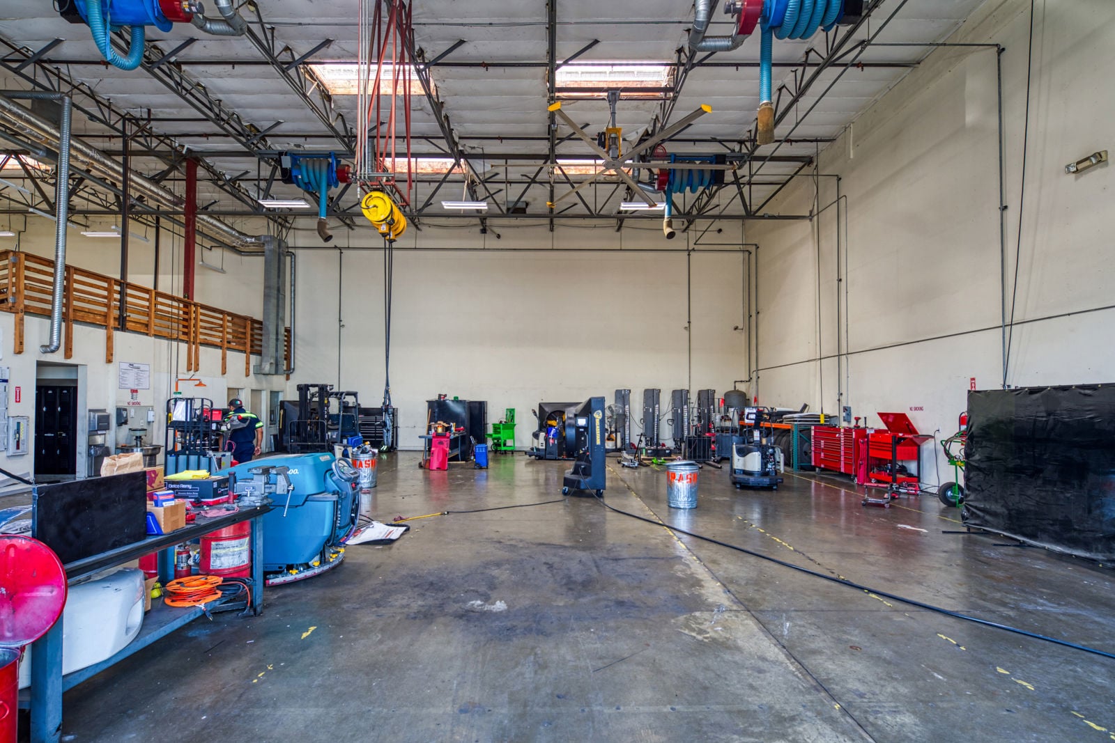 Interior_Maintenance_55D43545_HDR