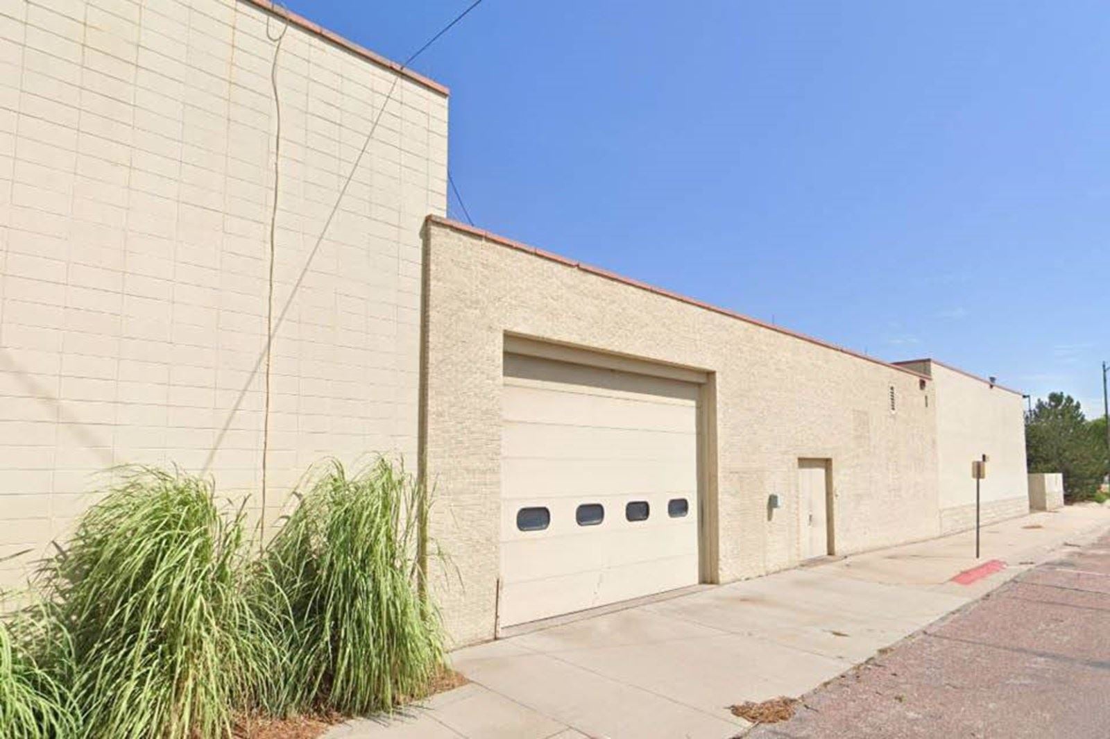 Downtown Scottsbluff Commercial Building 1405 Broadway - Image 2