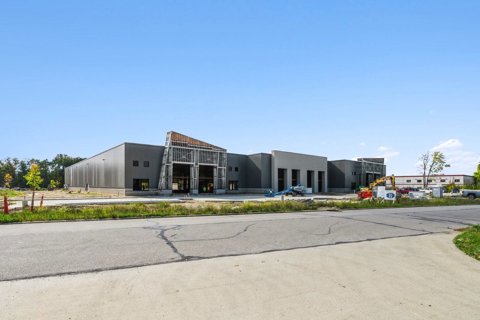 38549---31351-Industrial-Parkway-North-Olmsted-OH_01