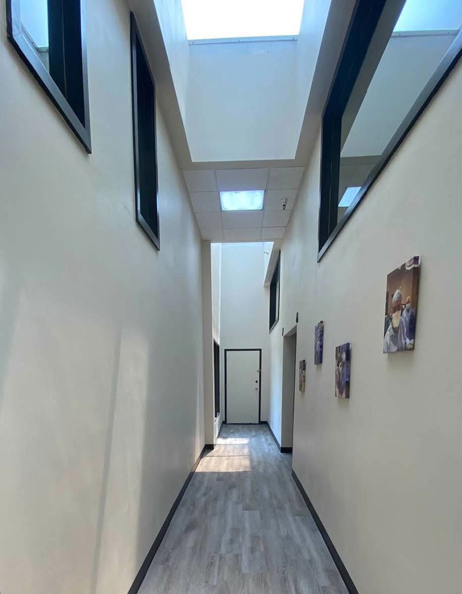 908 North Howard Avenue - Image 5