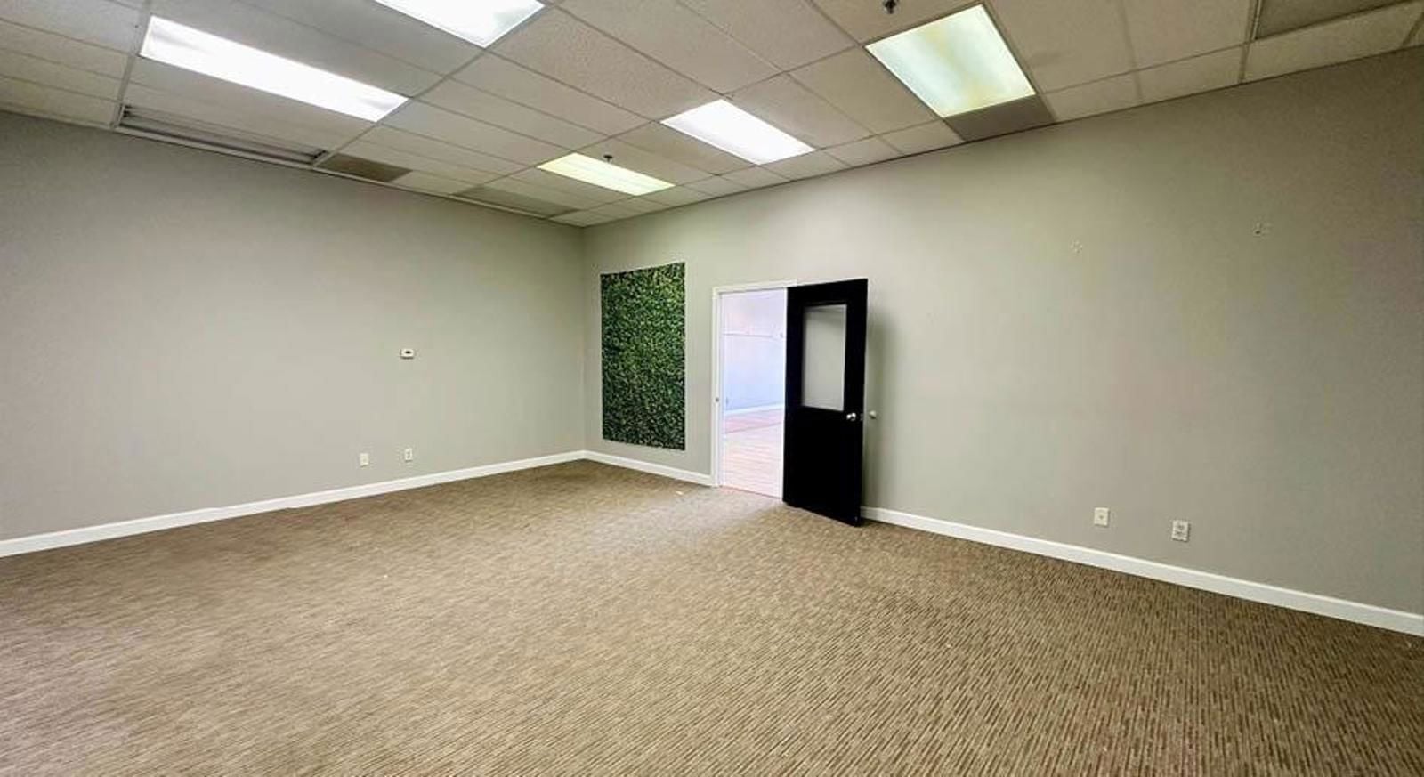 Deerfield Place Retail Space for Lease 5208 South 136th Street - Image 20