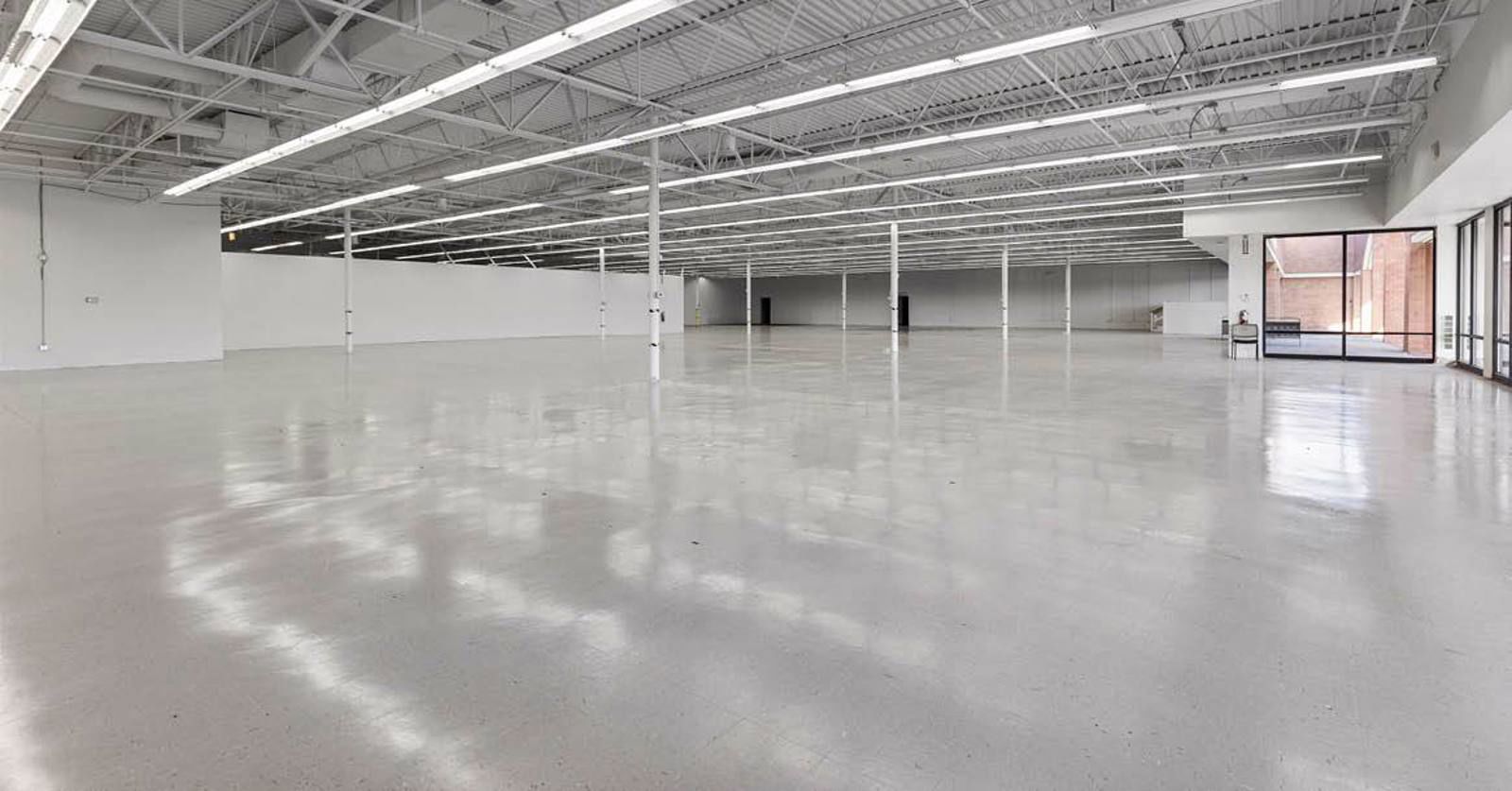 Deerfield Place Retail Space for Lease 5208 South 136th Street - Image 10