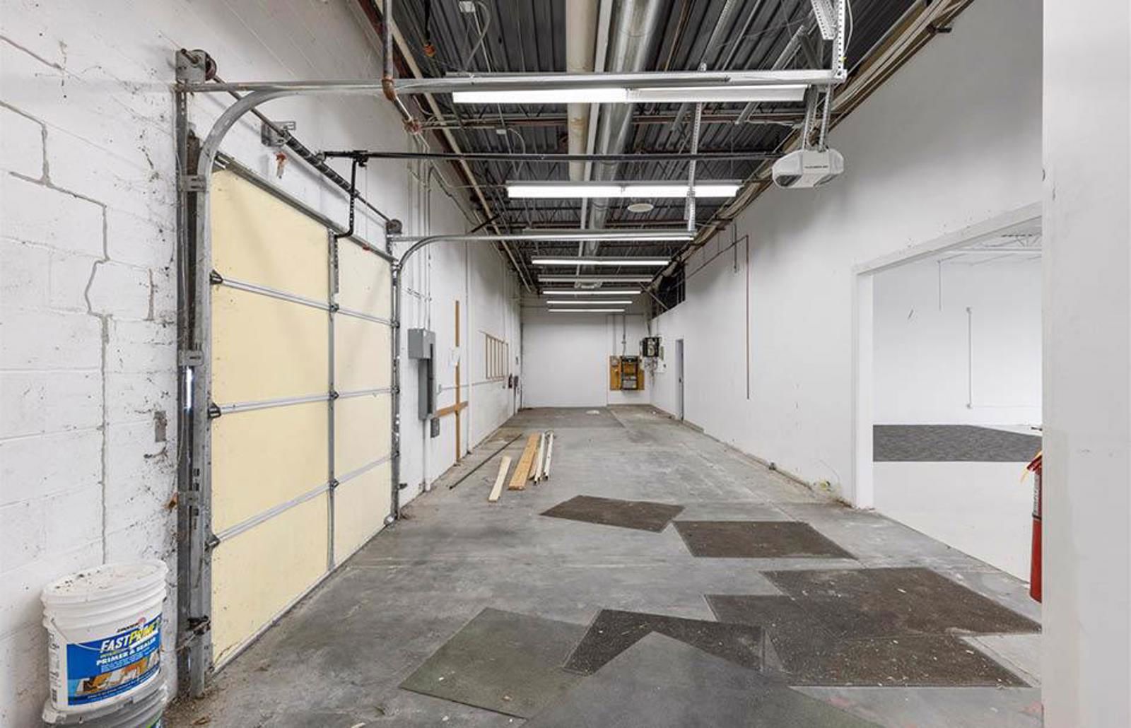 Deerfield Place Retail Space for Lease 5208 South 136th Street - Image 12