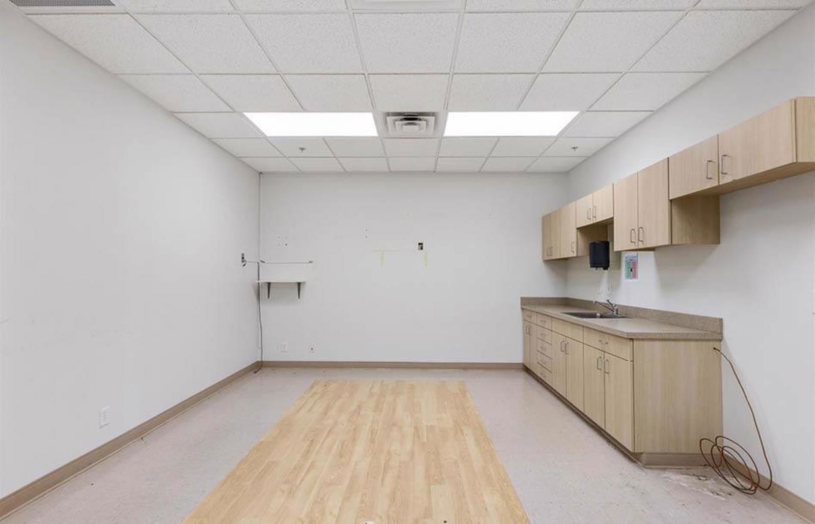 Deerfield Place Retail Space for Lease 5208 South 136th Street - Image 15