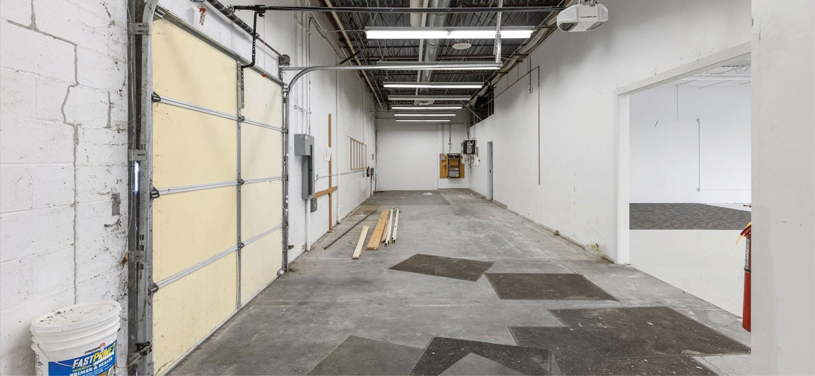 Deerfield Place Retail Space for Lease 5208 South 136th Street - Image 11