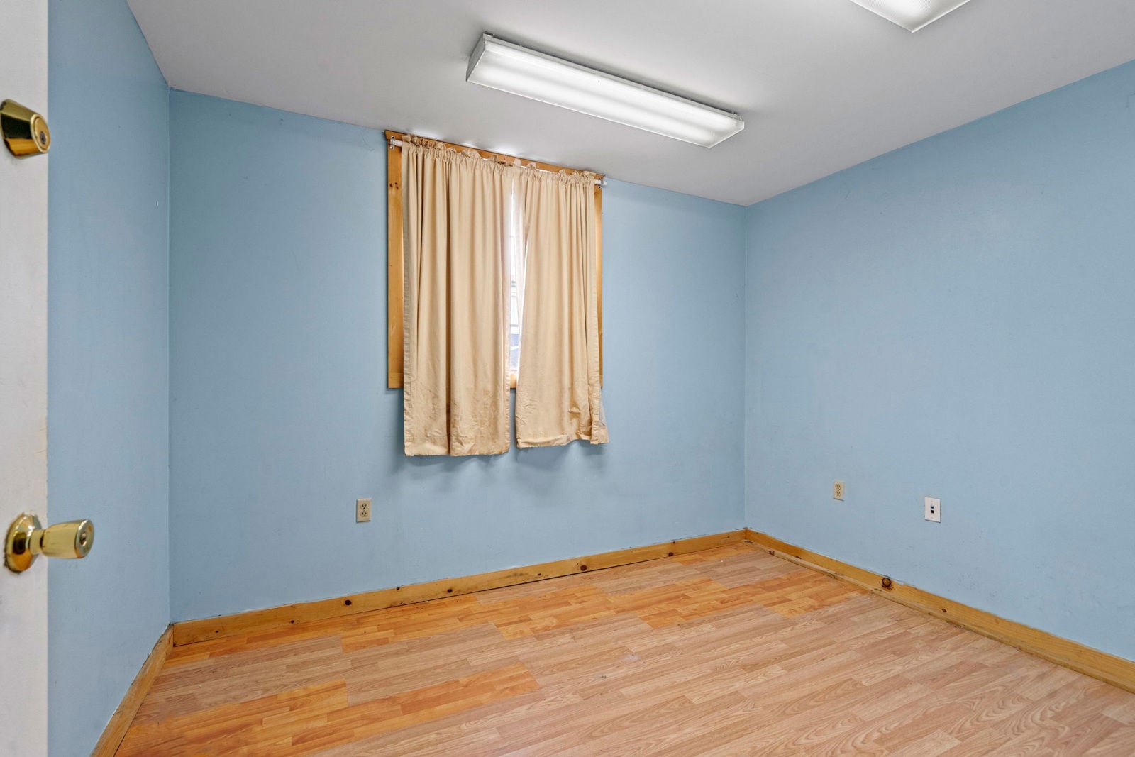 20-web-or-mls-120-dix-ave