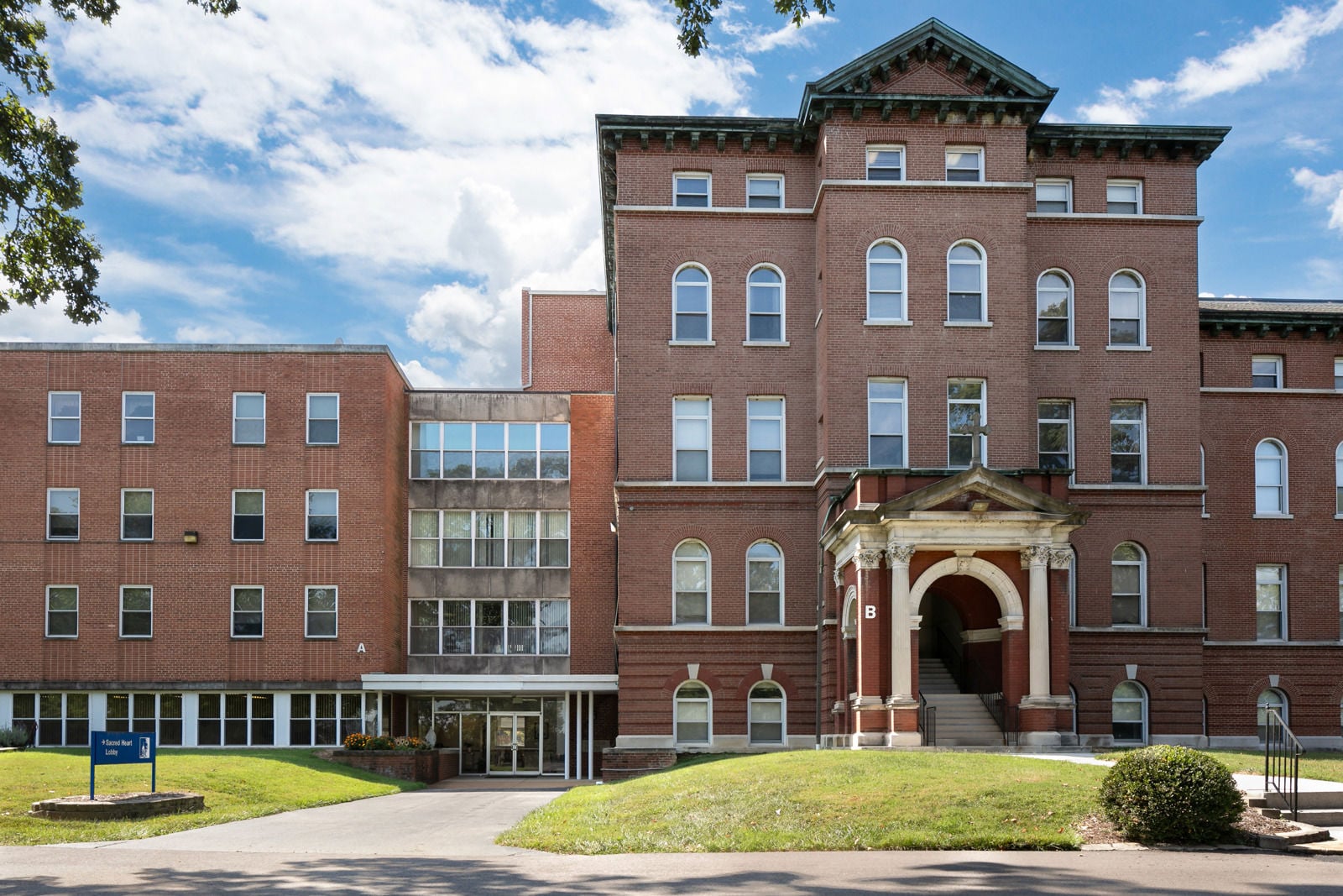 320ERipaAve-Exterior-09