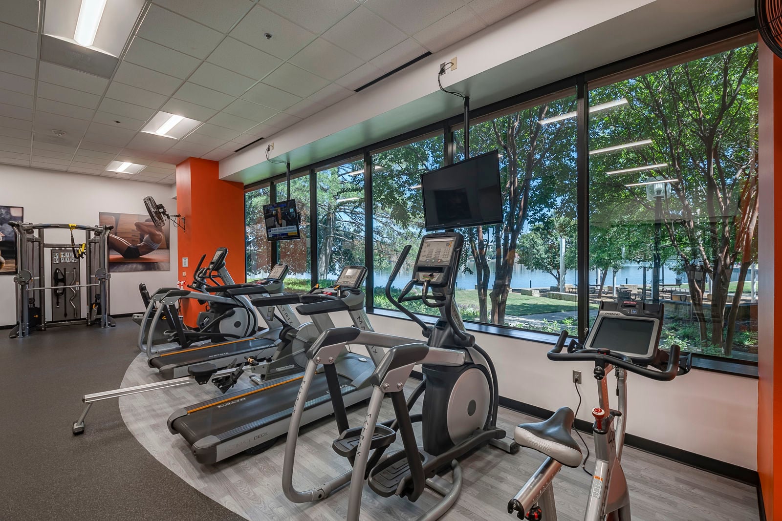 433 E Las Colinas Blvd-21.JPG