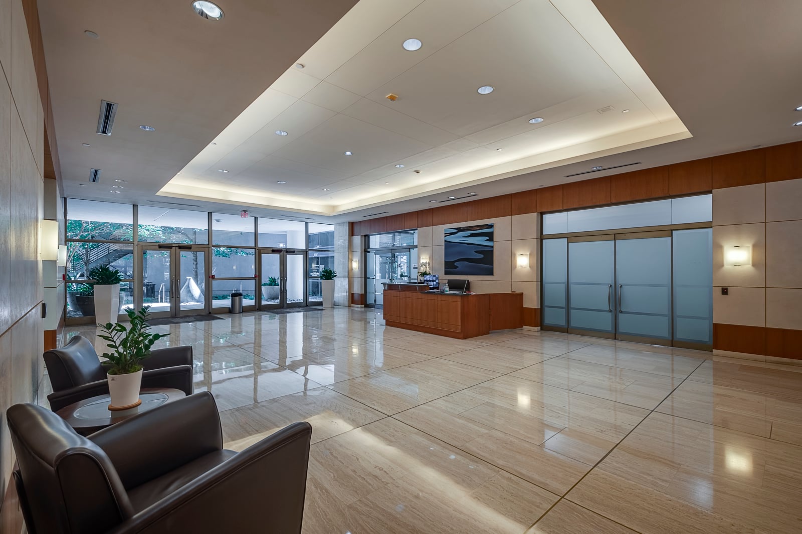 433 E Las Colinas Blvd-3.JPG