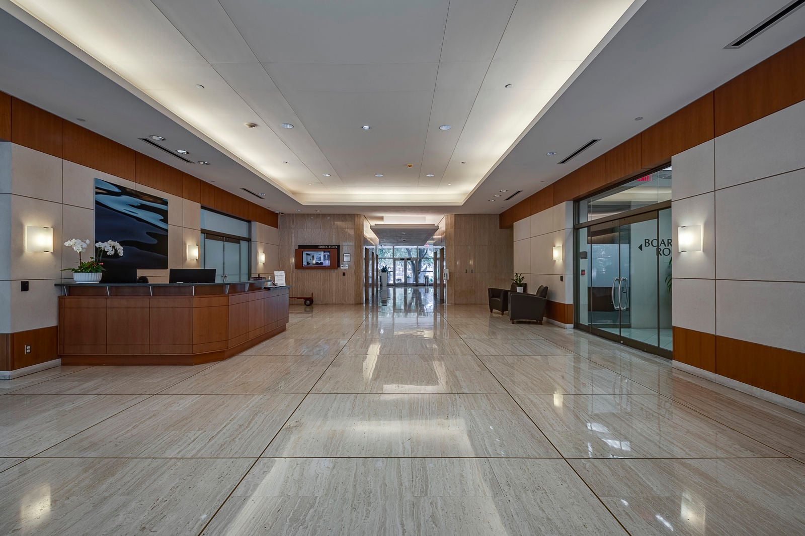 433 E Las Colinas Blvd-4.JPG