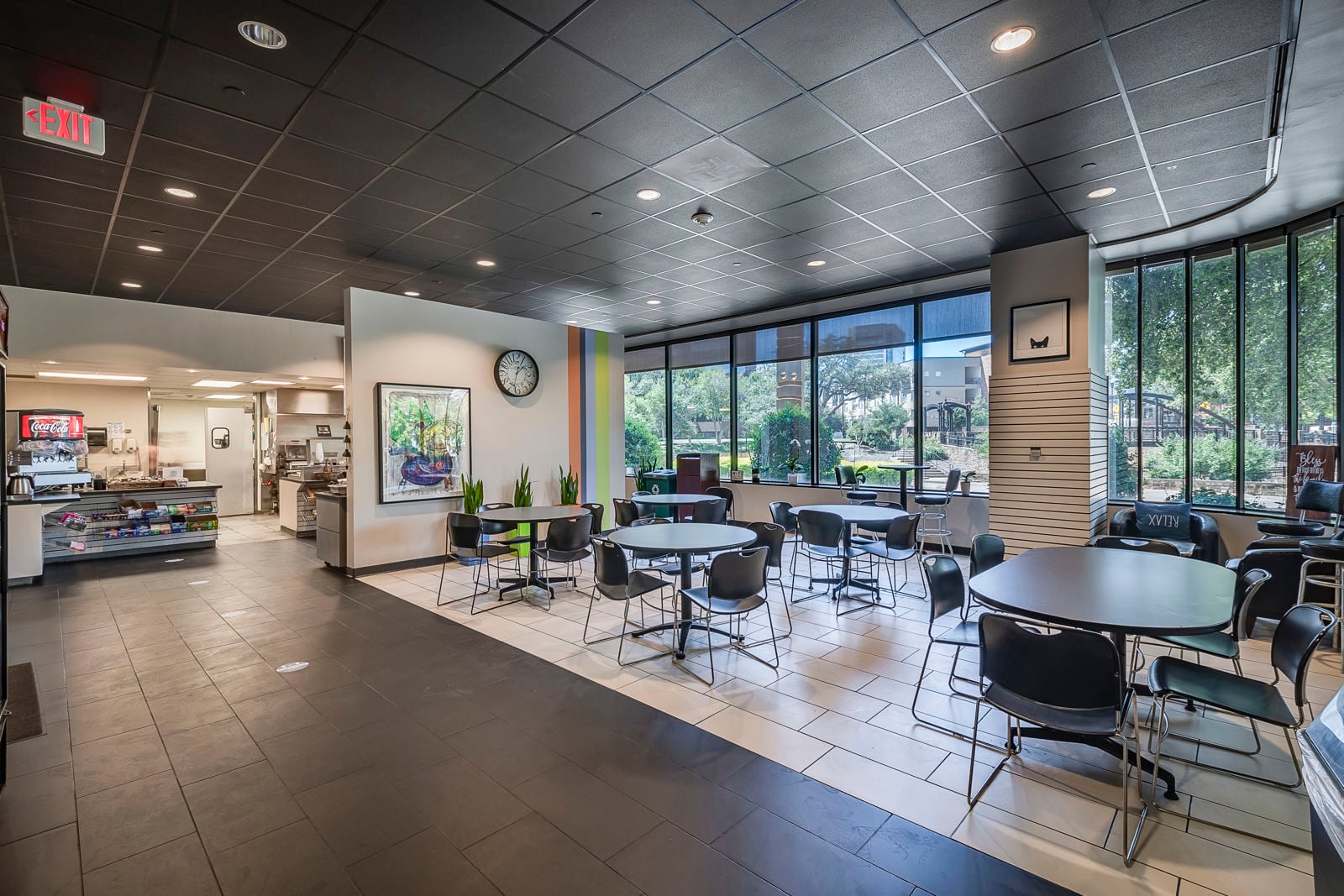 433 E Las Colinas Blvd-8.JPG