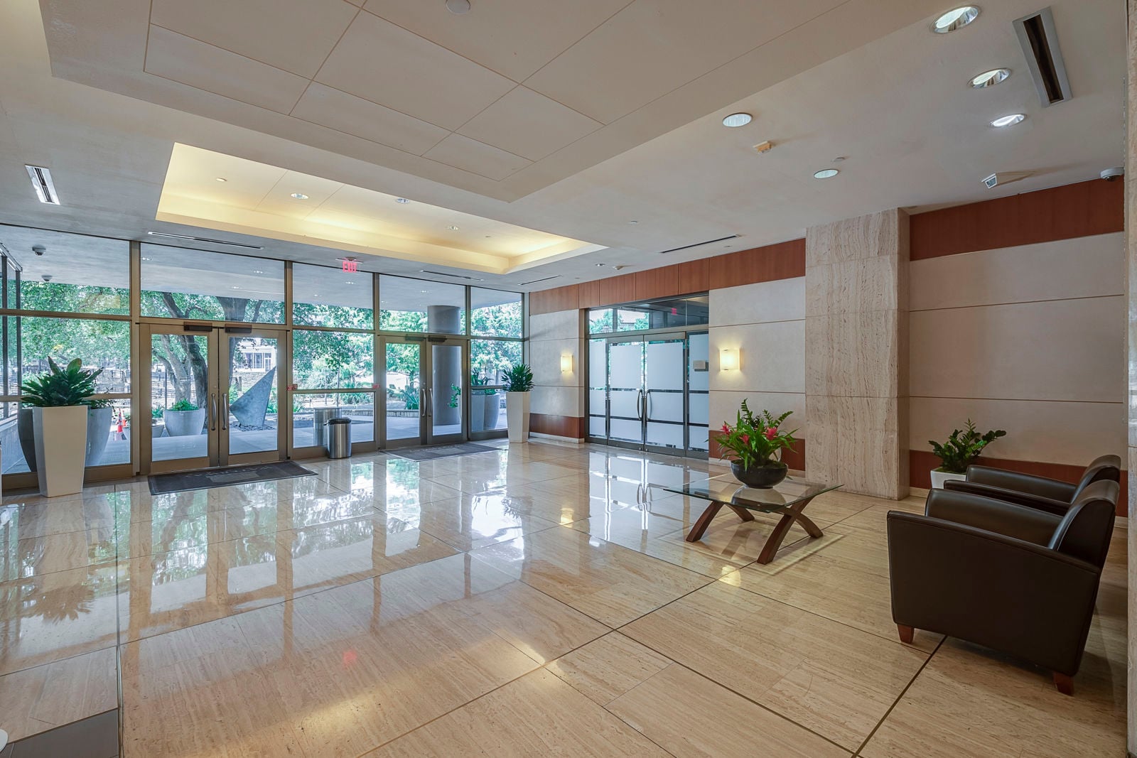 433 E Las Colinas Blvd-6.JPG
