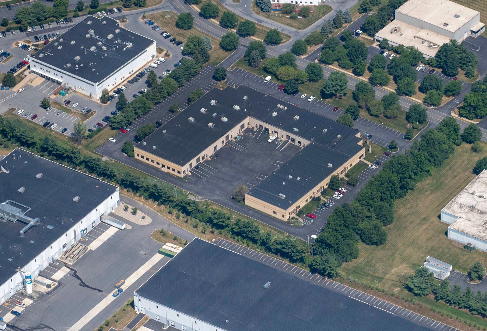 _57 S Commerce Way - Photo