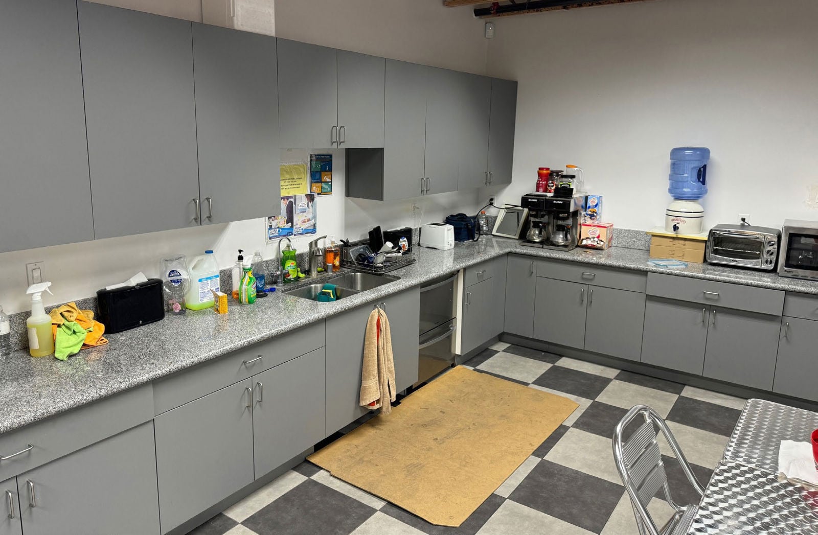 10220 Norris_OM_Barsamian_v05_GG-13