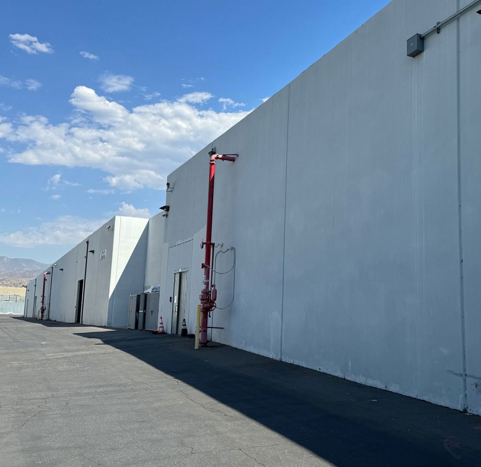 10220 Norris_OM_Barsamian_v05_GG-15