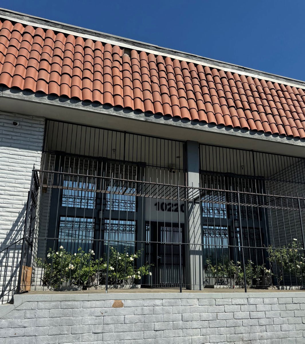 10220 Norris_OM_Barsamian_v05_GG-12