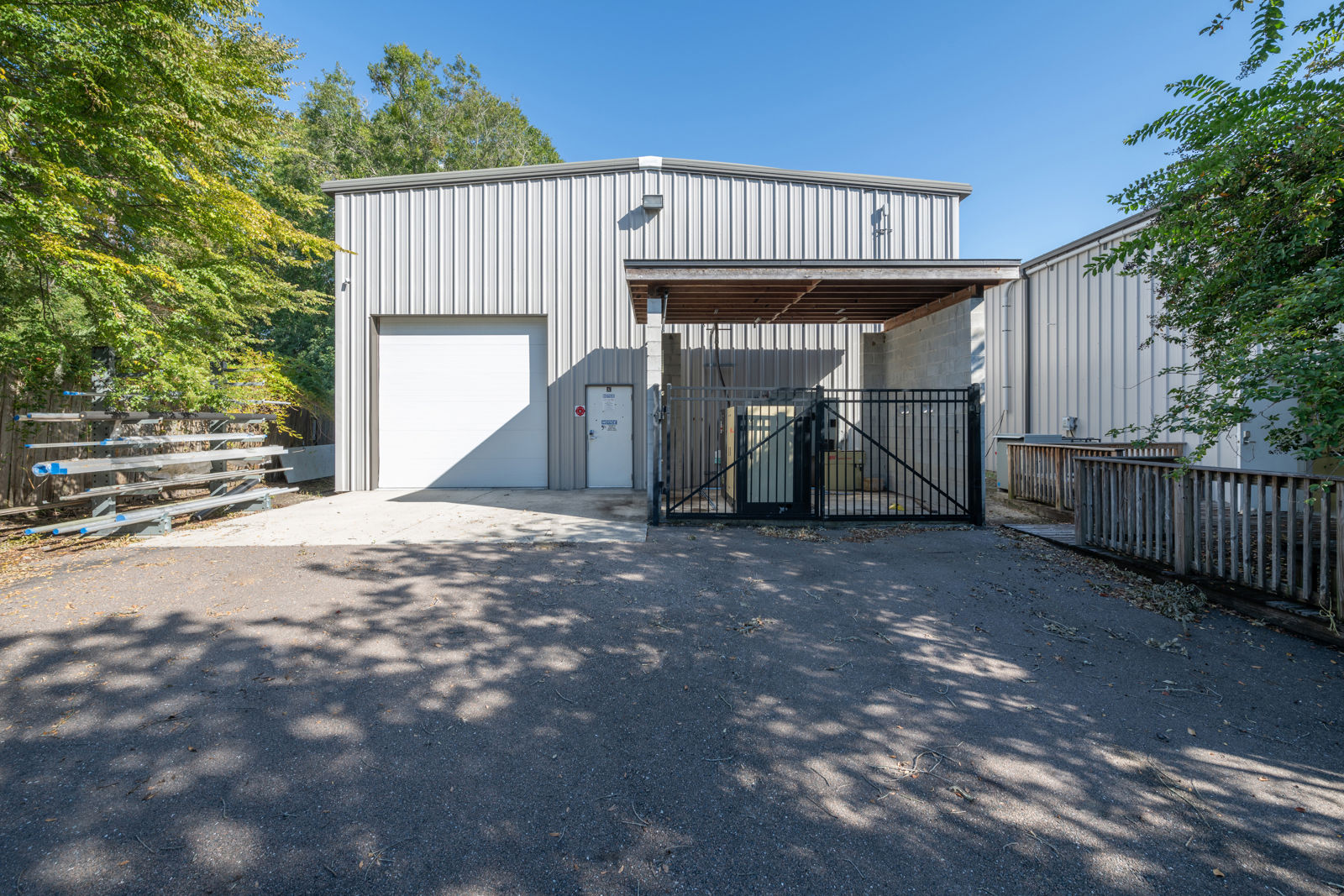 CBRE - 4277 Wesconnett Exterior  - -1185