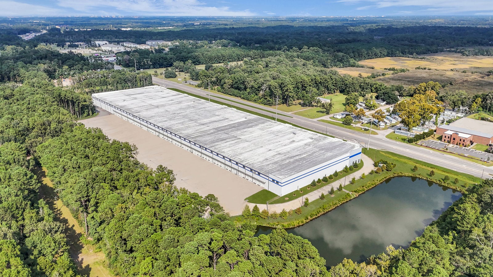 Bldg 1 1319 Dean Forest