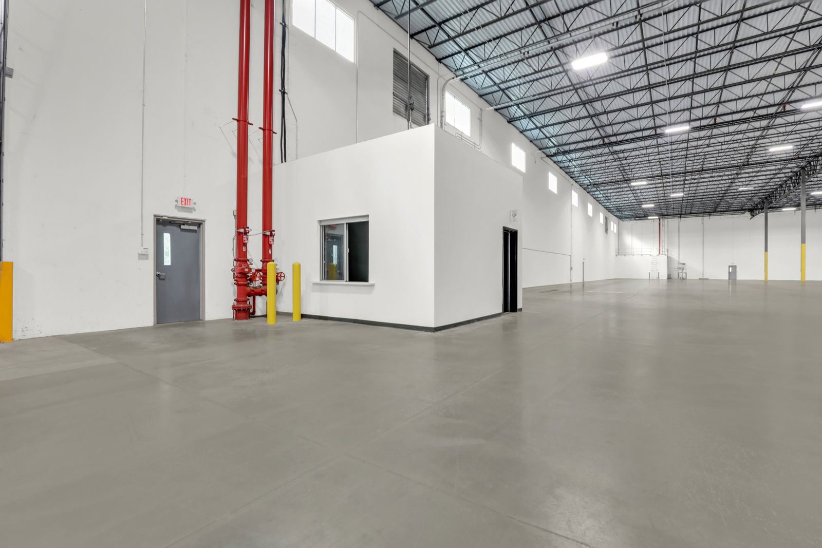 Bldg 1 1319 Dean Forest