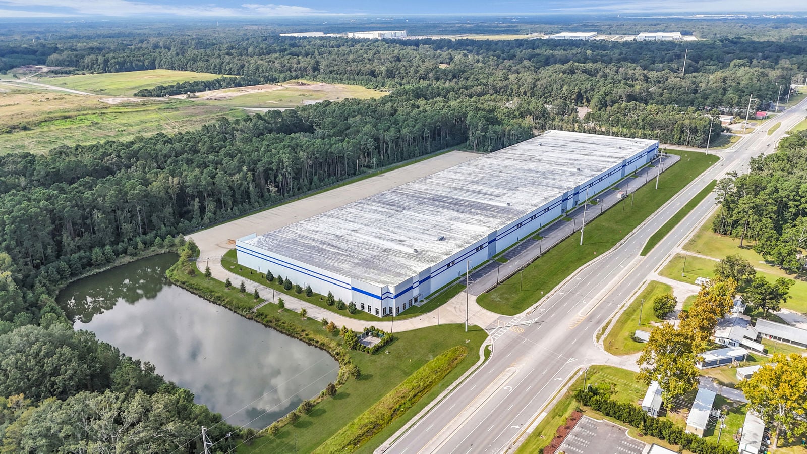 Bldg 1 1319 Dean Forest