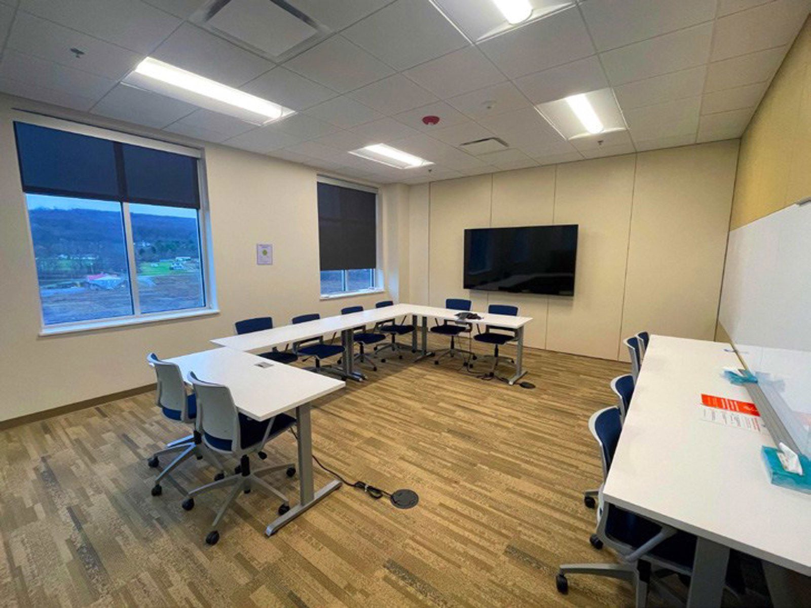 423 Fortress Road Office Photo 8