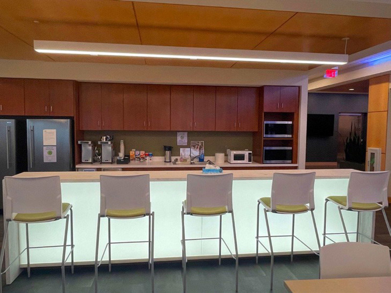 423 Fortress Road Office Photo 7