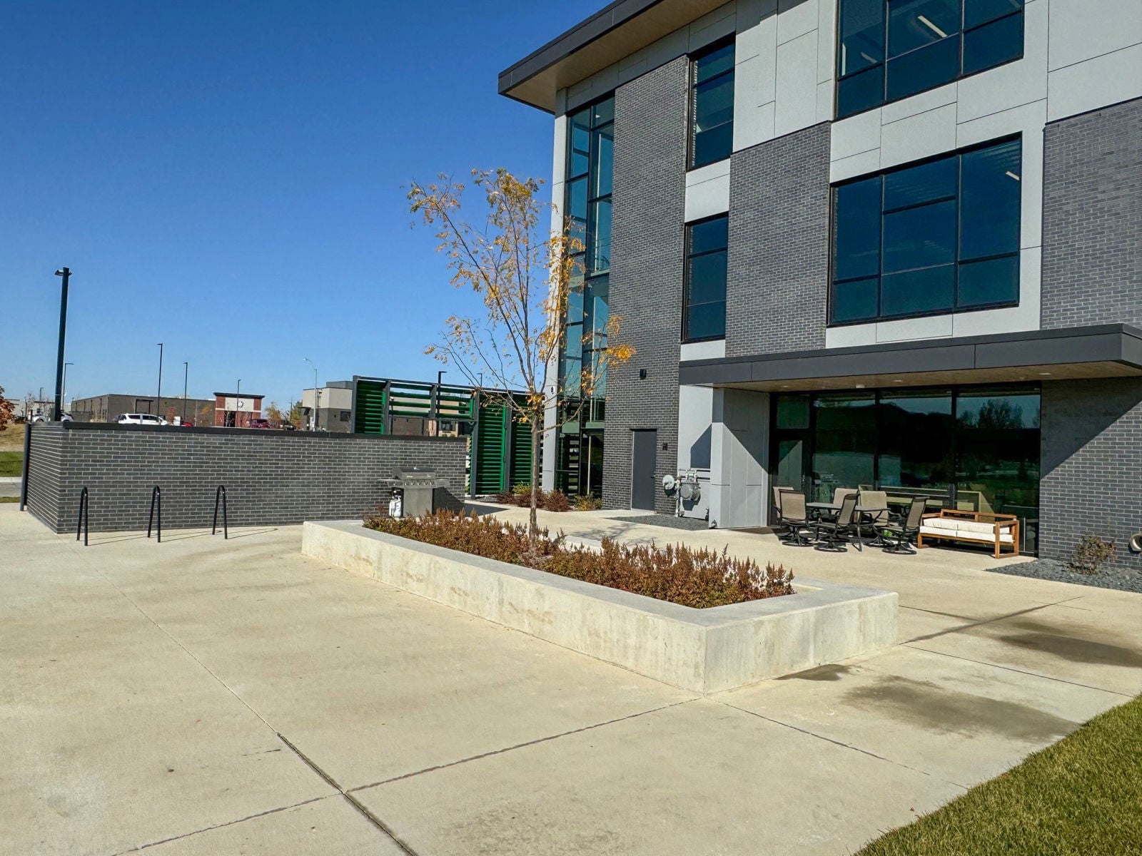 9750 University Ave_patio4