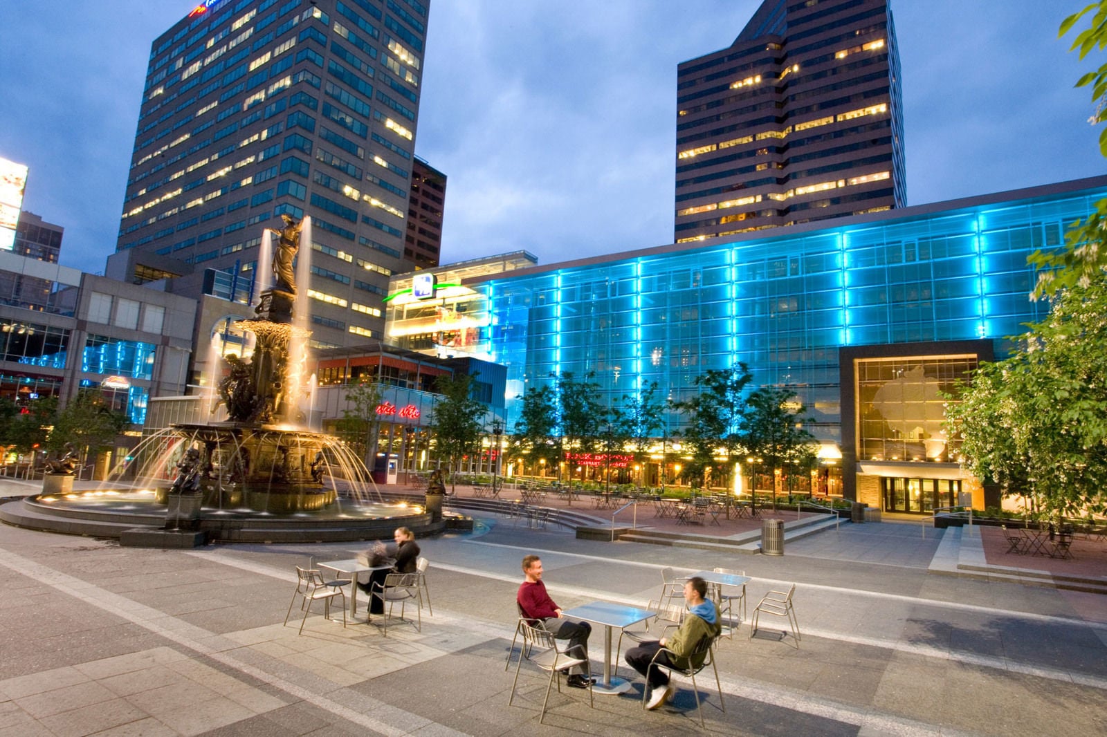 fifth-third-fountain-square-09