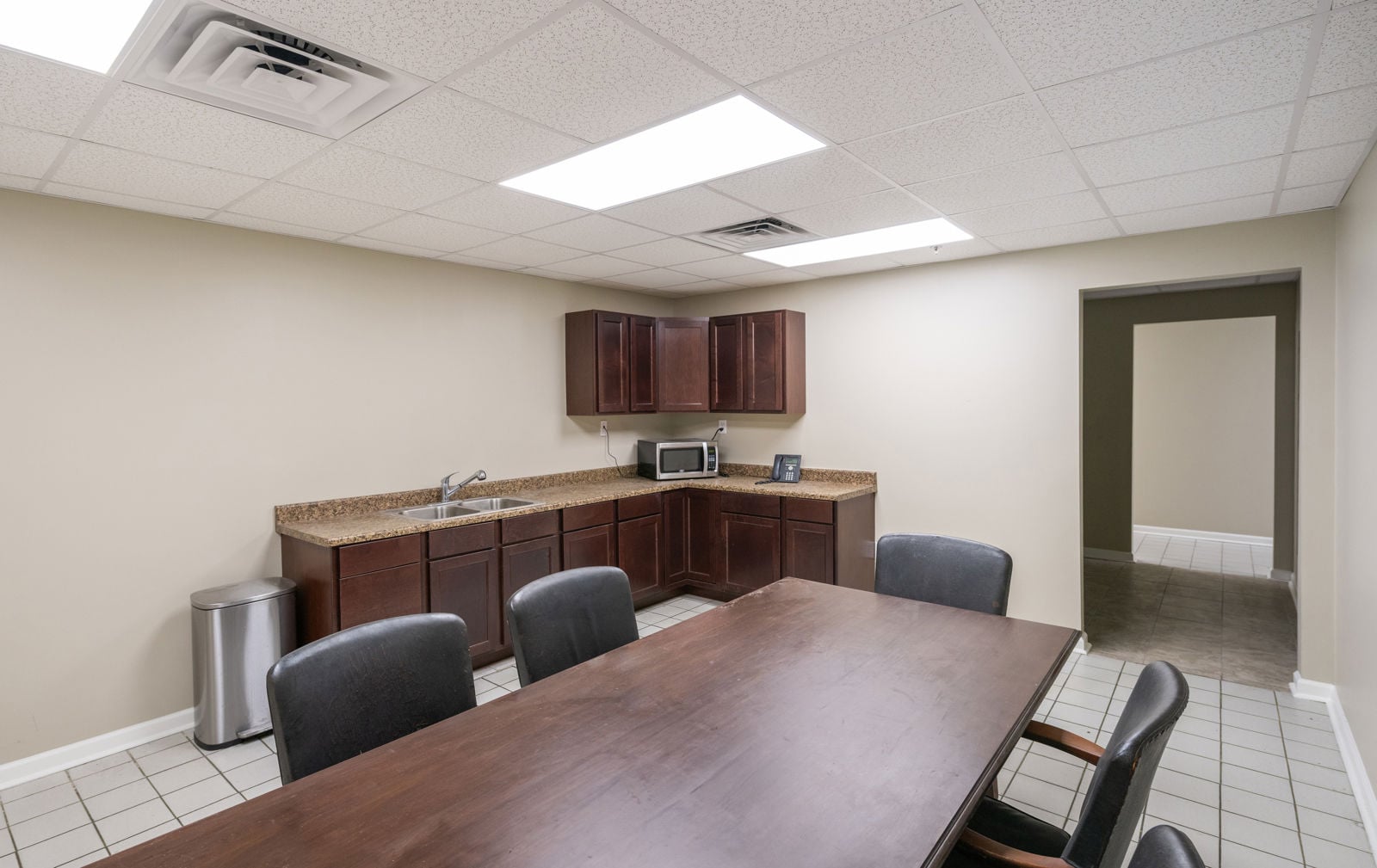 CBRE - 909 W39th Street - Interior-3553