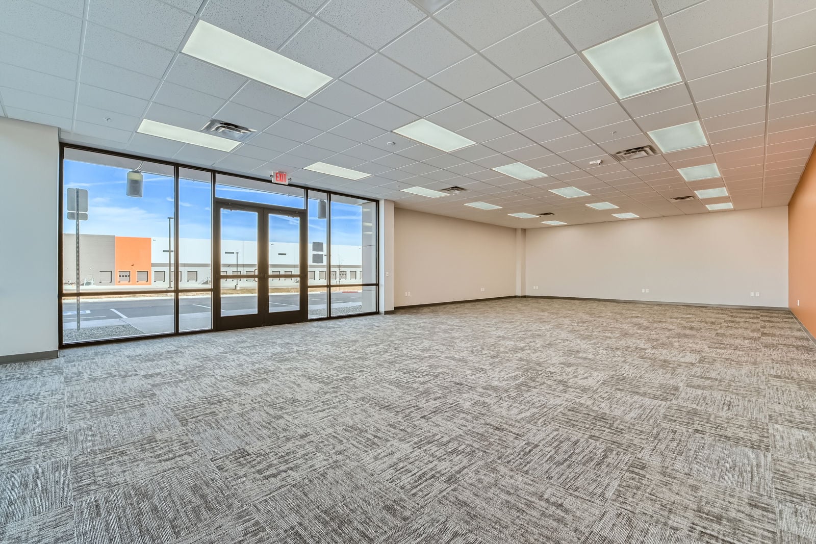 22250 E I76 Frontage Road-print-017-020-Suite-3600x2400-300dpi