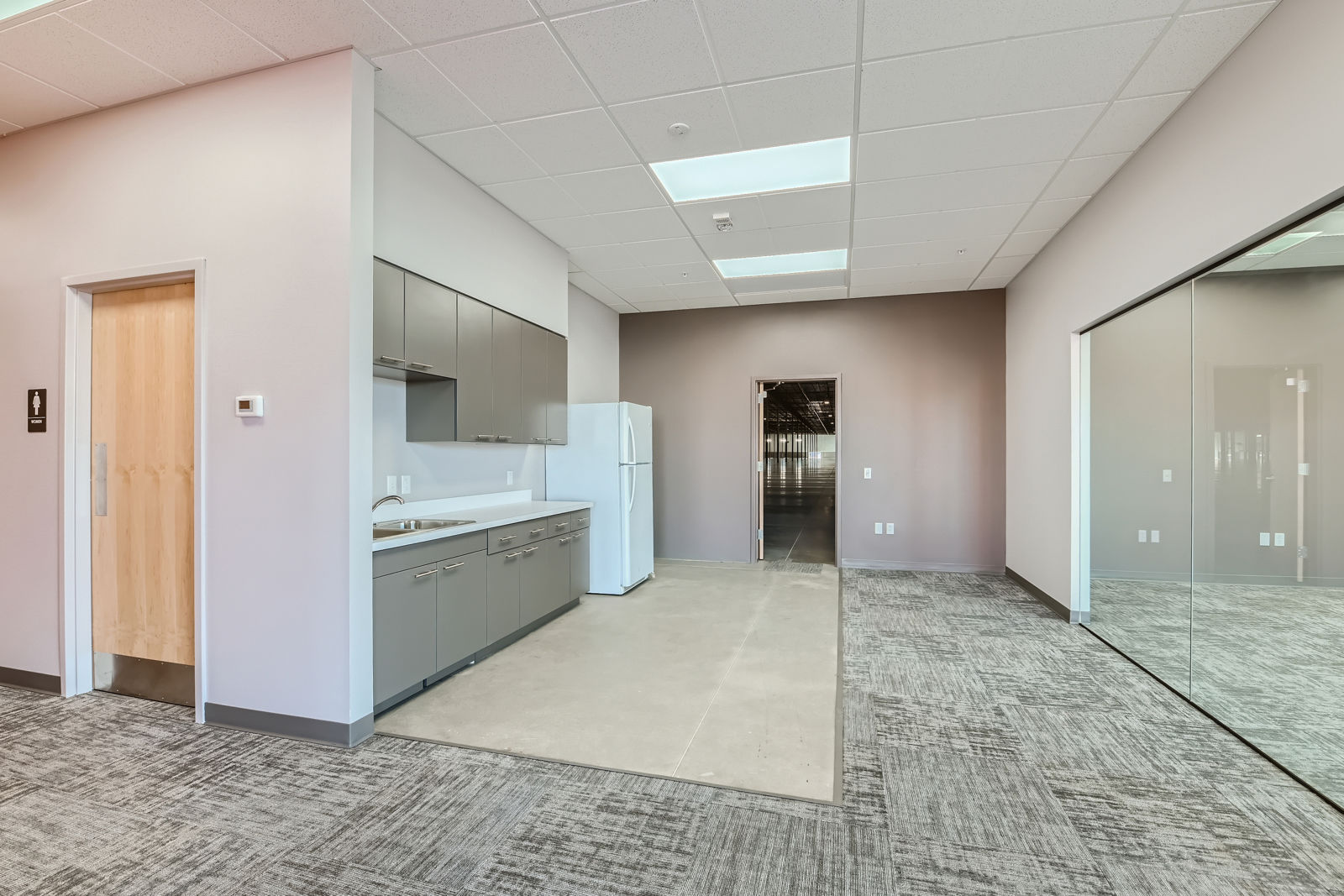 22250 E I76 Frontage Road-print-019-017-Suite-3600x2400-300dpi