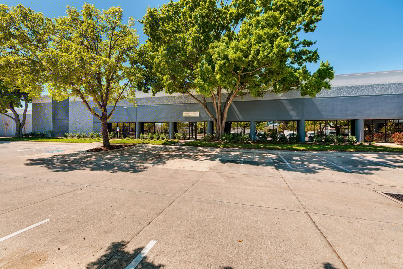 03-Front-201KelseyLn