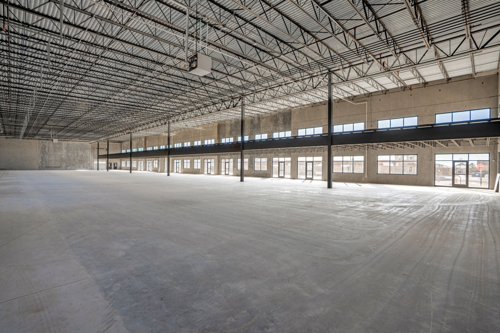 4565 Venture Drive Interior Warehouse
