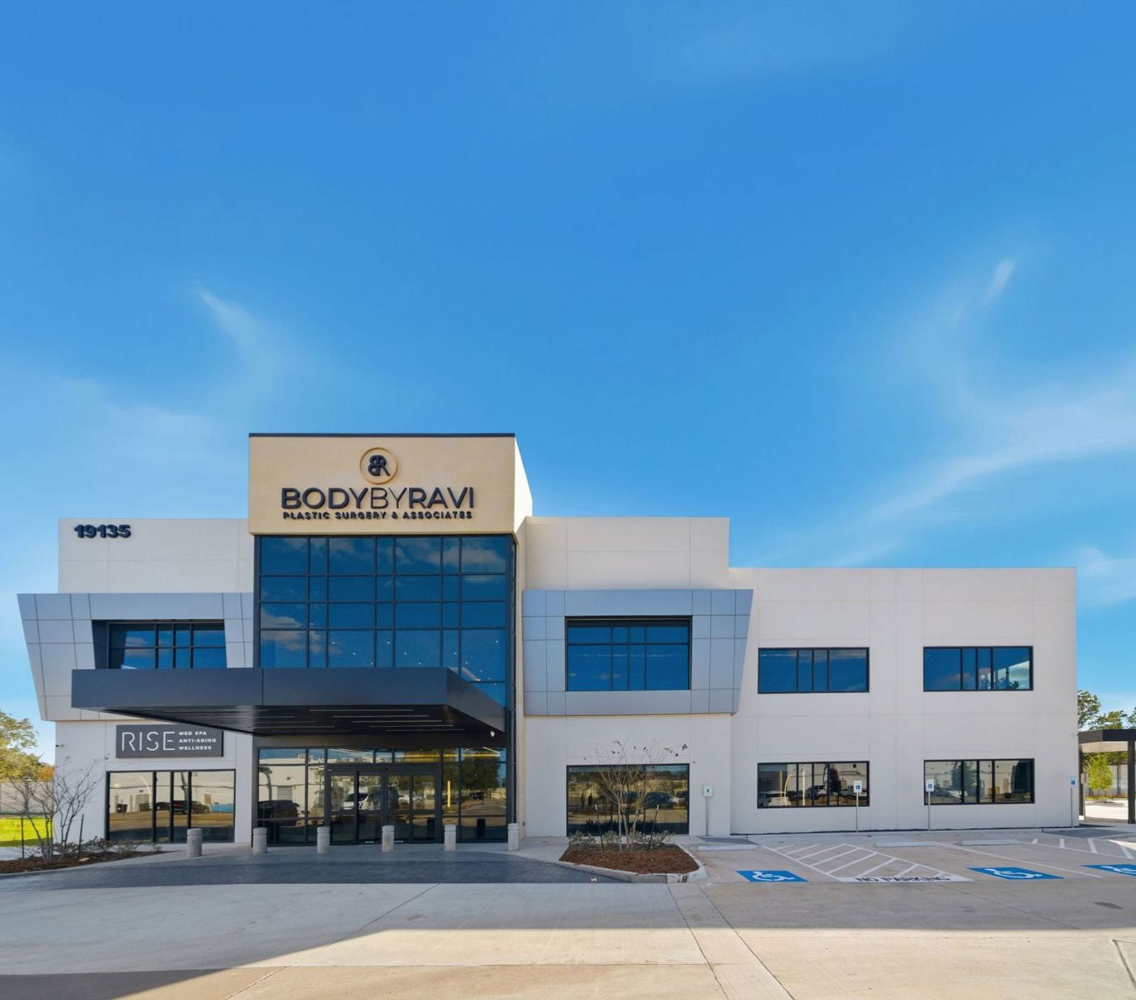 5-web-or-mls-039_19135 Katy Fwy suite 110 HDR - 424 v2