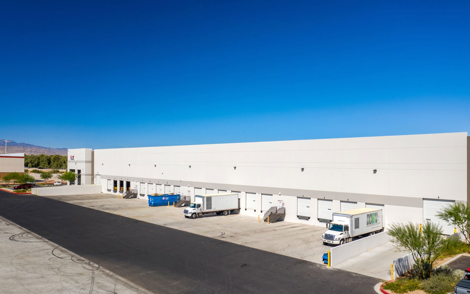 Building_docks_Photo