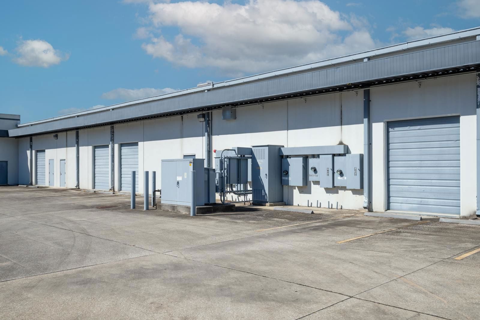 Exchange South - 5.5 -Suite 550,540 Loading Doors