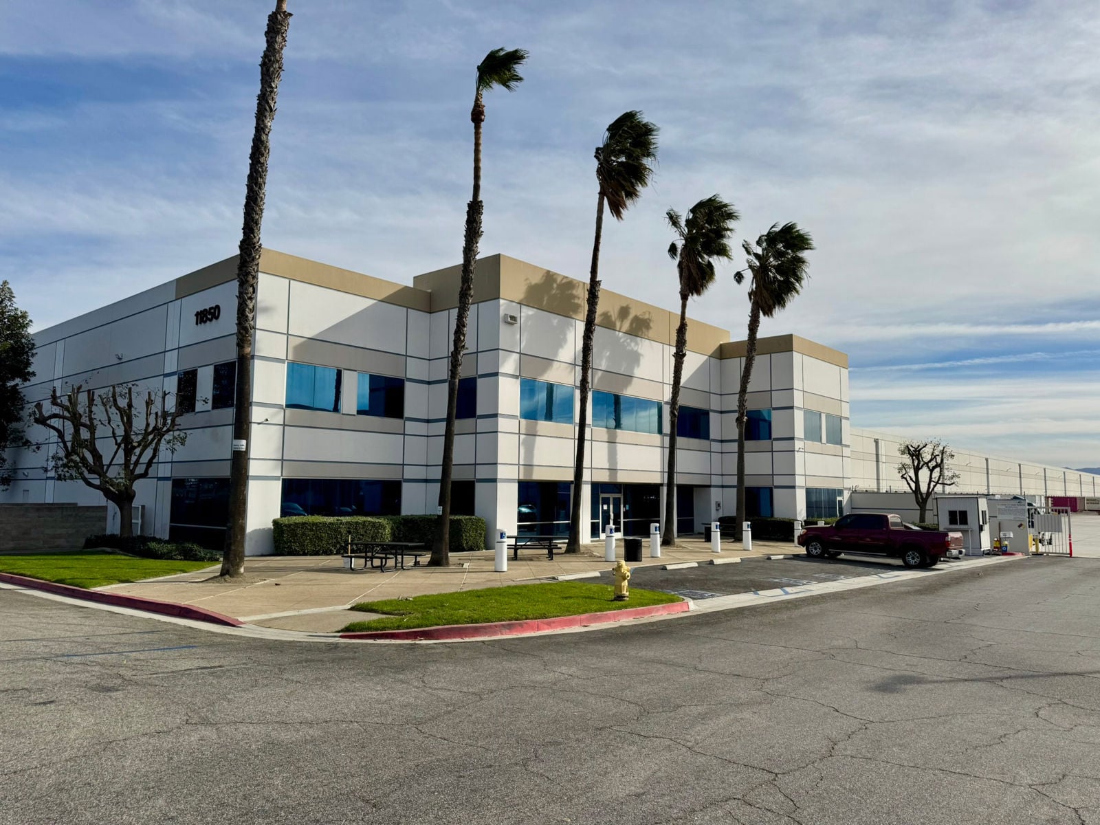 DC587563-83FA-4BC1-8F7A-3385D149B1E0_PS