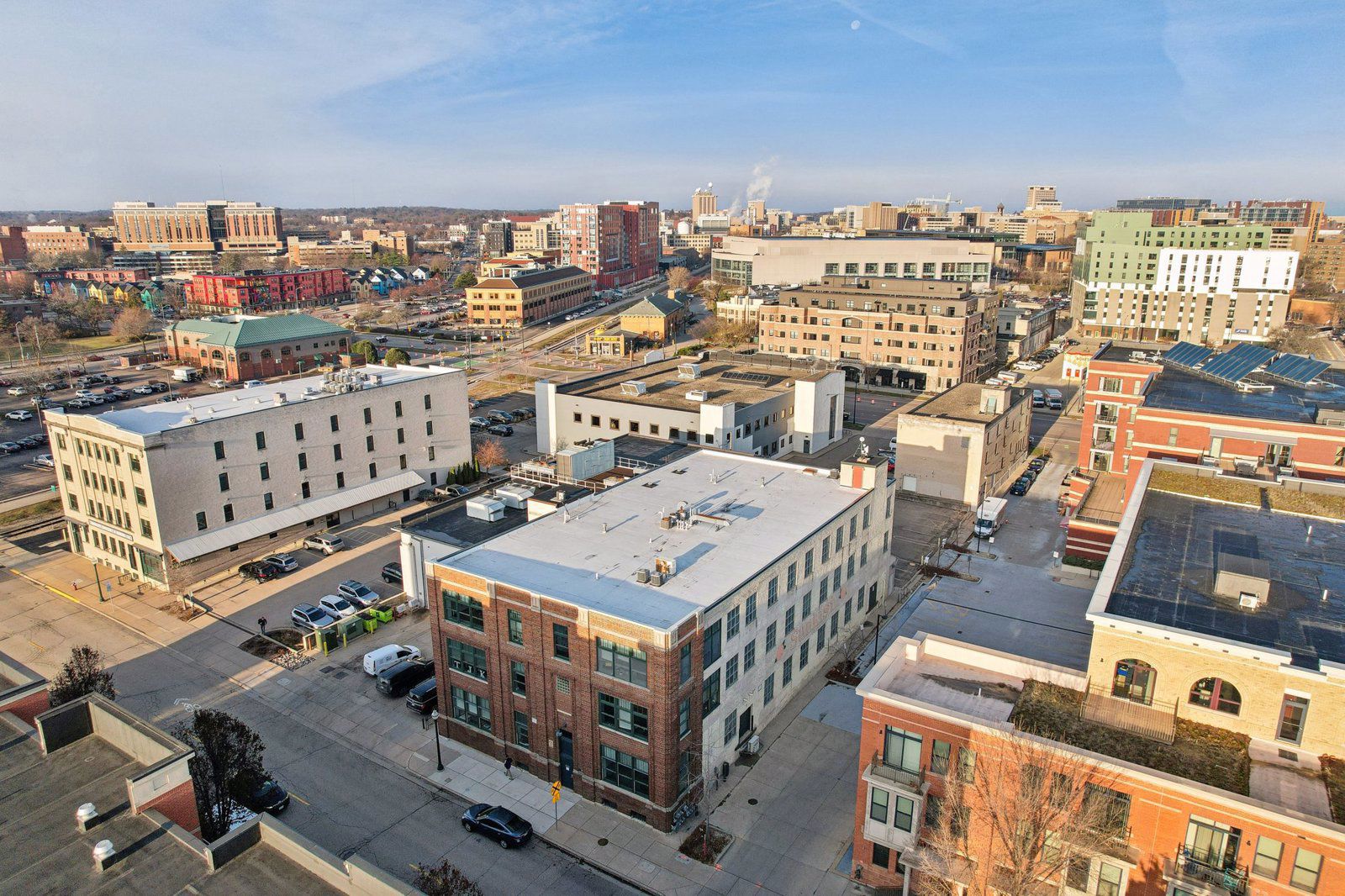 612 W Main St - Exterior (4)