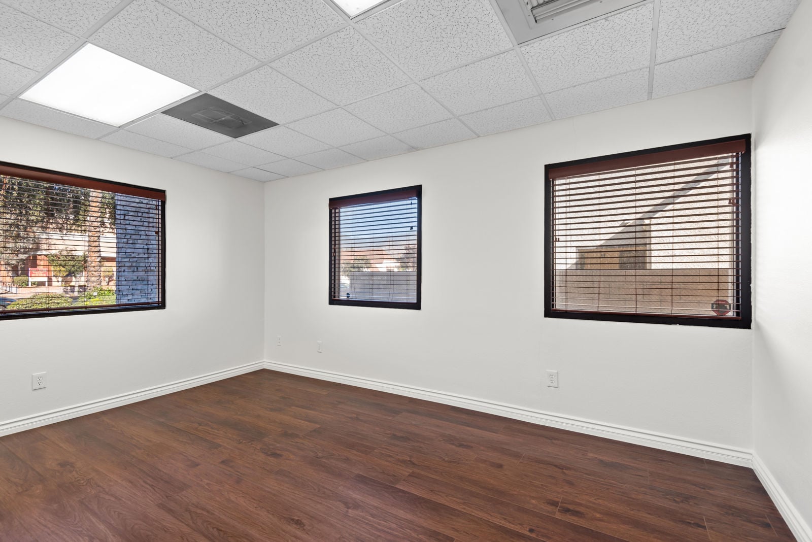 310 E Foothill Interior