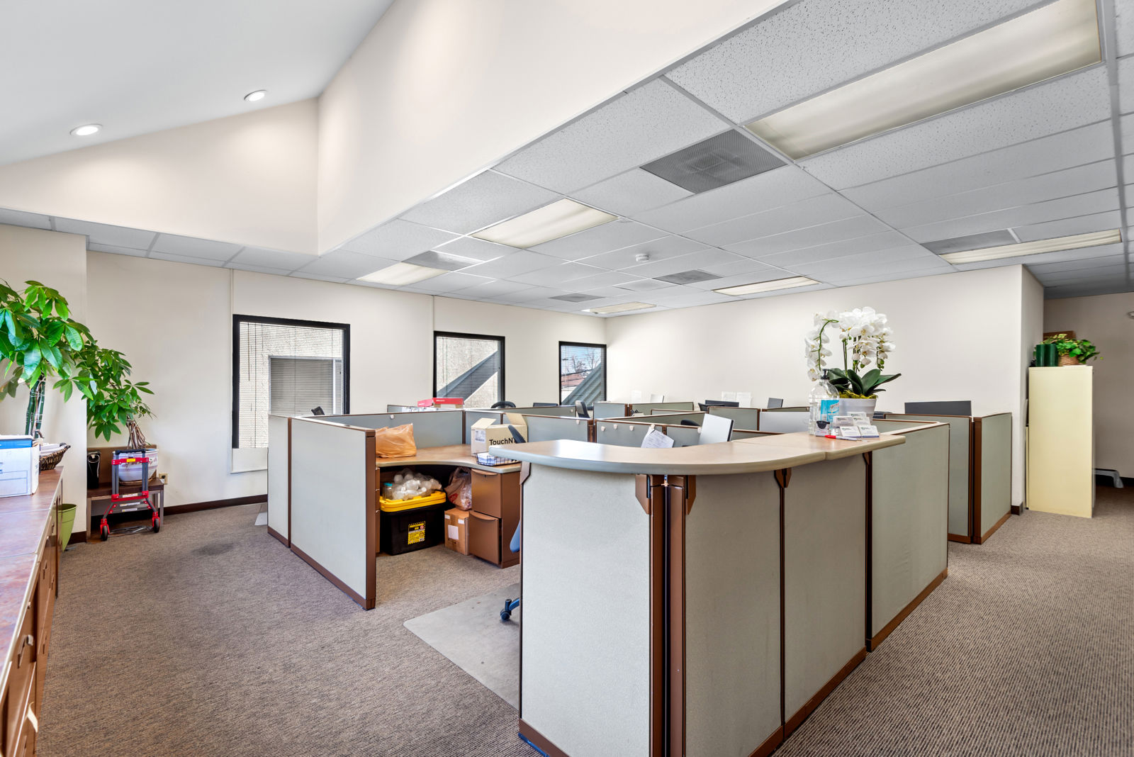 310 E Foothill Interior