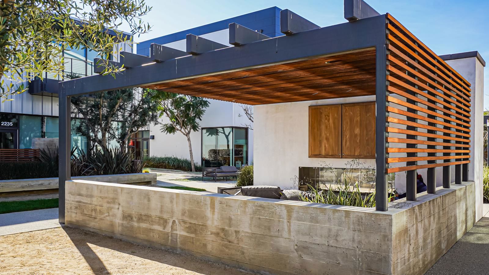 2240 E Maple Ave, El Segundo, CA (1).PNG