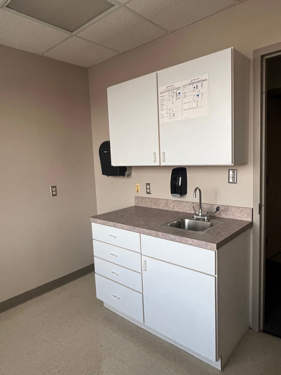 5100 W Taft Road_8143.JPG