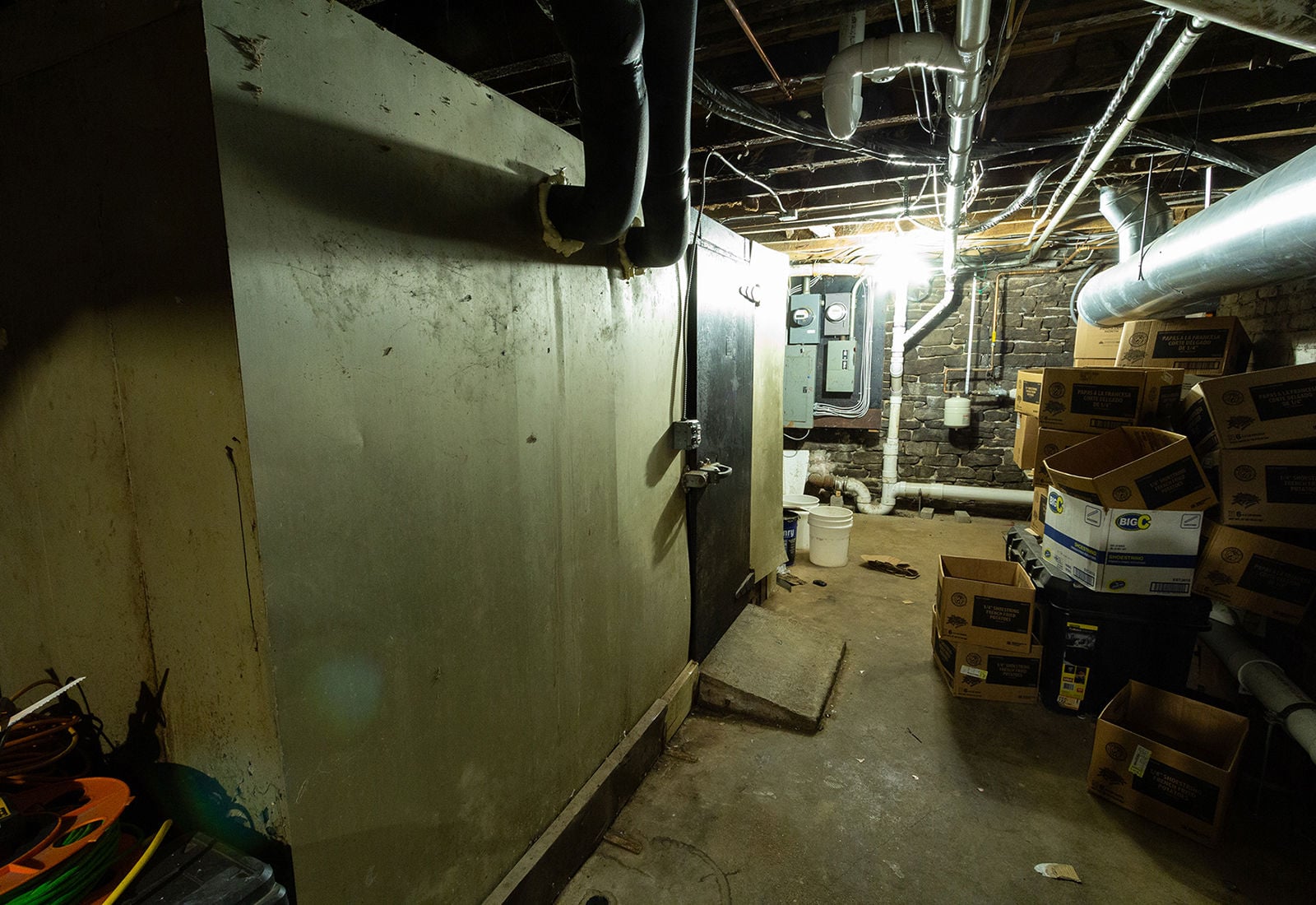 8735 Buffalo Avenue_8108web