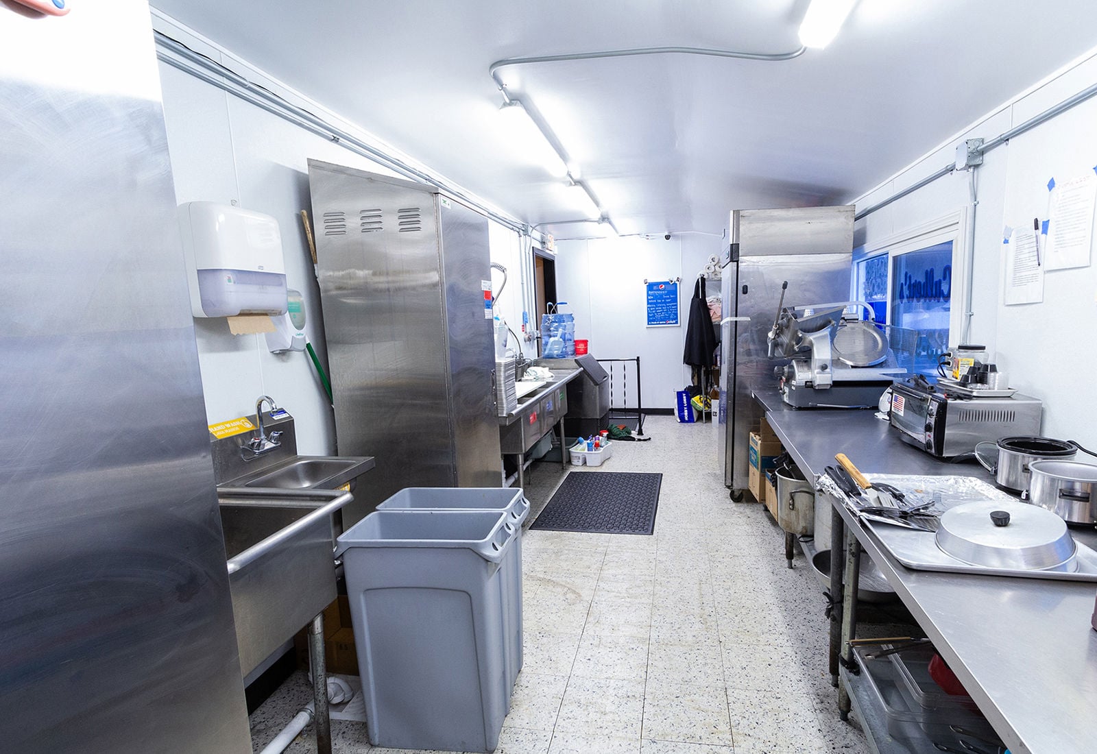 8735 Buffalo Avenue_8106web