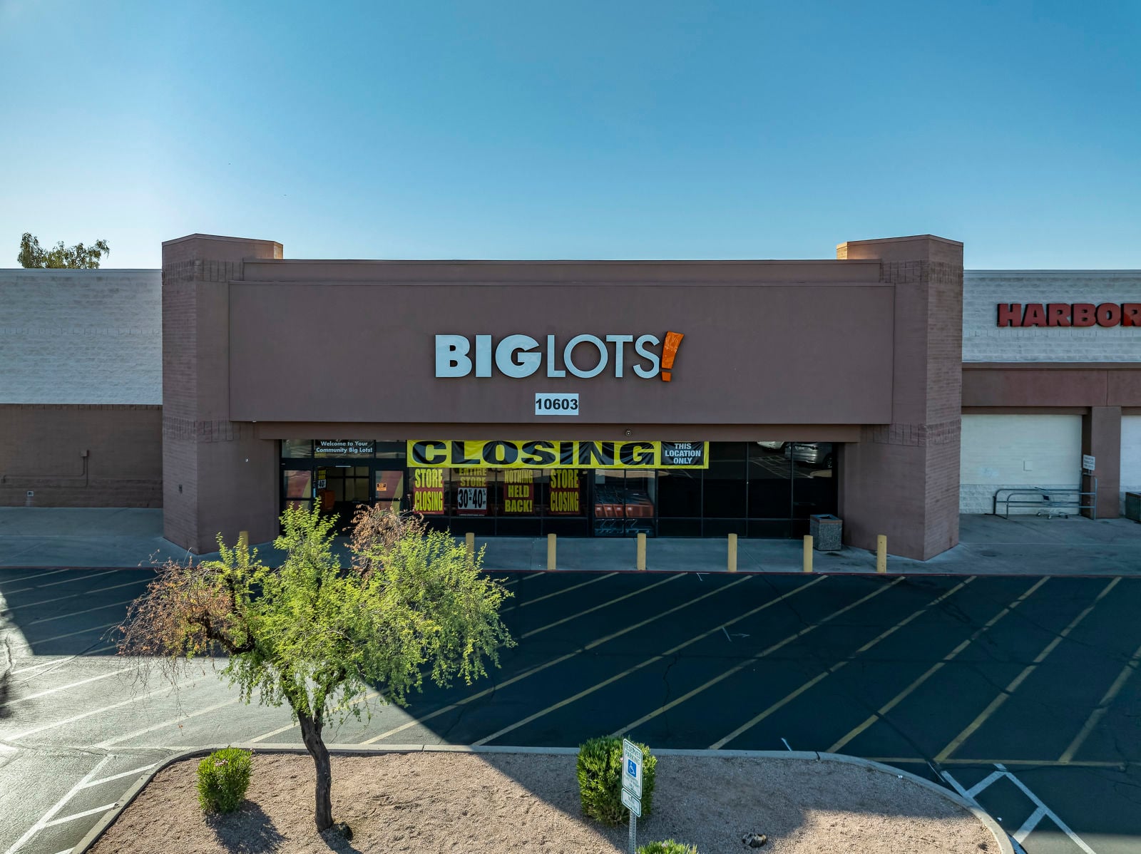 10603 E Apache Trl_39