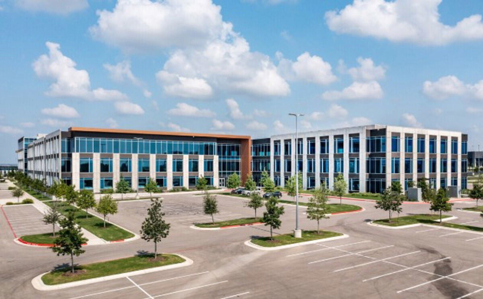 13929 Center Lake Dr - Parmer 4.1 front bldg